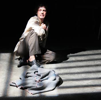 Petrakis relives his flight from Smyrna